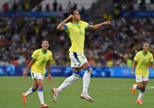 Empat gol Brasil dicetak melalui bunuh diri Irene Paredes (6), Gabi Portilho (45+4), Adriana (71) dan Kerolin (90+1). Sedangkan dua gol balasan Spanyol dicetak oleh Salma Paralluelo pada menit ke-85 dan 90+12.