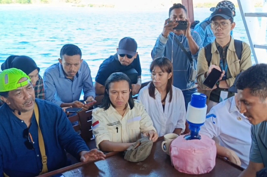 Dari 10 kapal wisata itu hanya dua kapal yang berhasil ditemukan, sementara 8 Kapal wisata lainnya tidak diketahui keberadaannya.