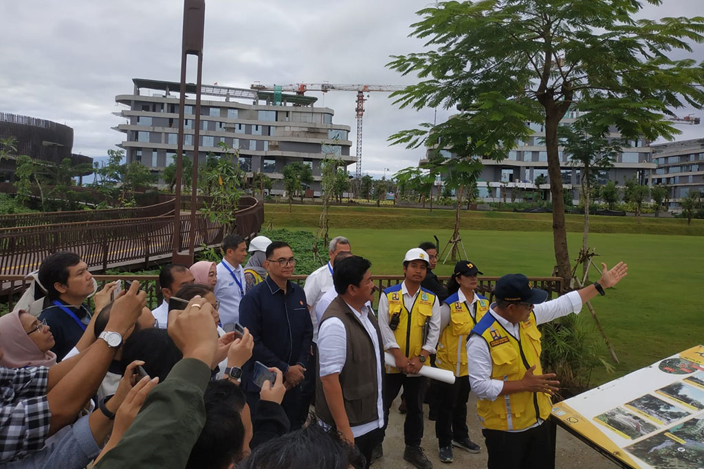 Para Pemimpin Redaksi media nasional diterima Menkopolhukam di kawasan hunian pekerja IKN dan dilanjutkan mengunjungi kawasan Istana Garuda, Istana Merdeka, dan kawasan Sumbu Kebangsaan di Kawasan Inti Pemerintahan. 