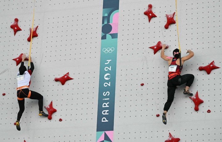 Desak Made tersingkir di babak perempat final nomor speed, setelah kalah dari wakil Tiongkok Deng Li Juan. 