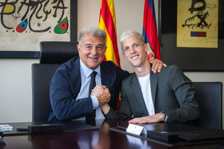 FC Barcelona dan RB Leipzig telah mencapai kesepakatan untuk transfer Dani Olmo. Dia dikontrak selama enam musim ke depan atau sampai Juni, demikian pengumuman Barcelona di situs resmi pada Jumat.