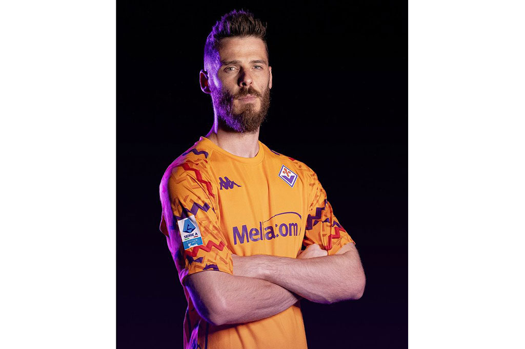 Melalui situs resmi klub, Fiorentina mengumumkan kedatangan kiper asal Spanyol tersebut pada Sabtu, 10 Agustus 2024 pagi WIB.