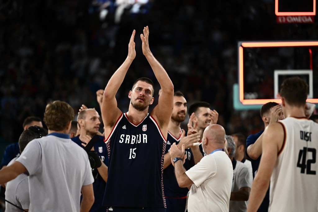 Jokic yang merupakan peraih MVP NBA tiga kali menyumbangkan 19 poin, 12 rebound, dan 11 assist untuk mengantarkan Serbia meraih medali perunggu, setelah mereka mengalami kekalahan dramatis di semifinal melawan Amerika Serikat.