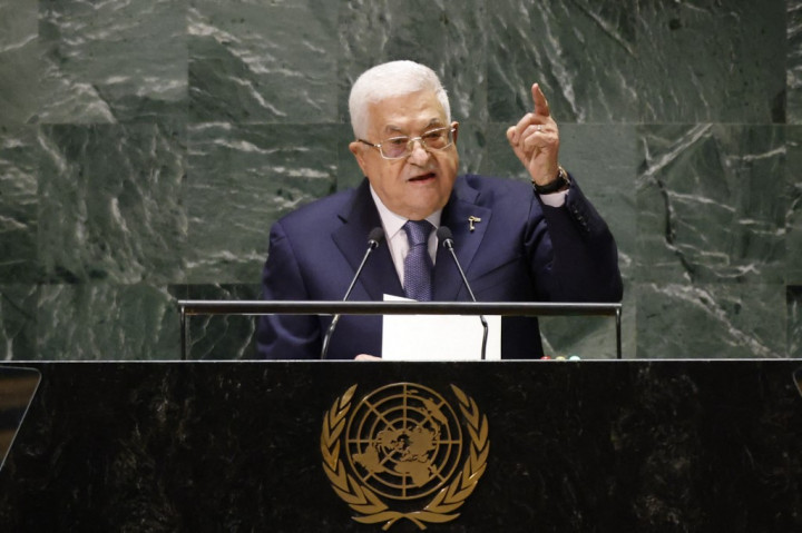 Nofal lebih lanjut mengatakan bahwa kunjungan tiga hari Abbas ke negara itu akan berakhir pada 14 Agustus, dan menyatakan bahwa Presiden Palestina itu juga akan mengadakan pertemuan dengan duta besar negara-negara Arab di Rusia selama kunjungannya.