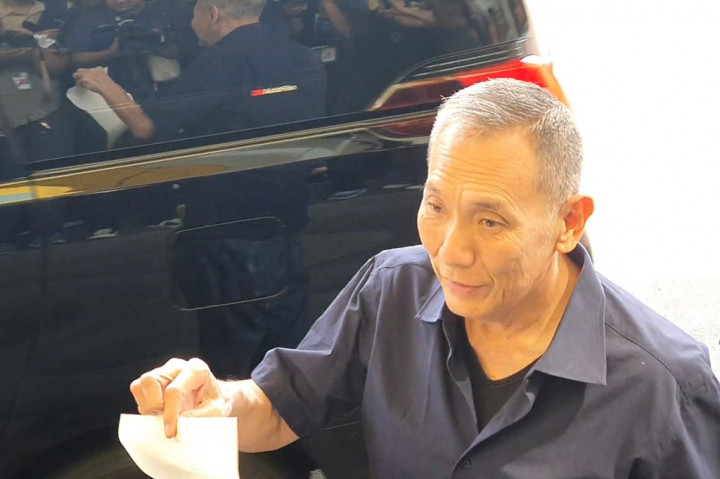 Jusuf Hamka atau Babah Alun mendatangi Kantor DPP Partai Golkar, Jakarta Barat, Senin, 12 Agustus 2024. Dia akan mengajukan surat pengunduran diri dari Golkar.