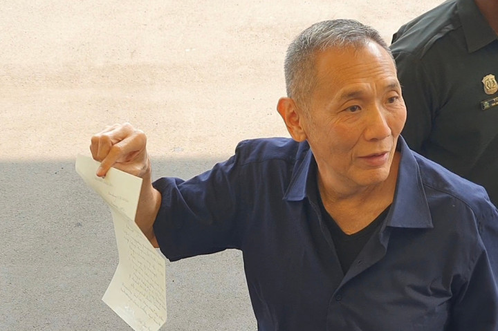 Jusuf Hamka akan menyerahkan surat tersebut ke surat yang ditujukan kepada Sekretaris Jenderal (Sekjen) Partai Golkar, Lodewijk Freidrich Paulus. Surat ditulis di Bandung, Minggu, 11 Agustus 2024.