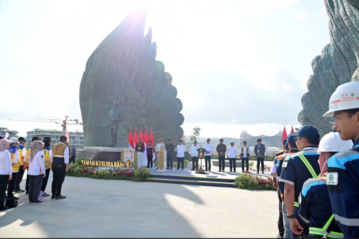 Dalam sambutannya pada acara tersebut, Presiden Jokowi menyampaikan bahwa peresmian Taman Kusuma Bangsa sebagai bentuk penghormatan kepada para pahlawan dan pejuang bangsa.