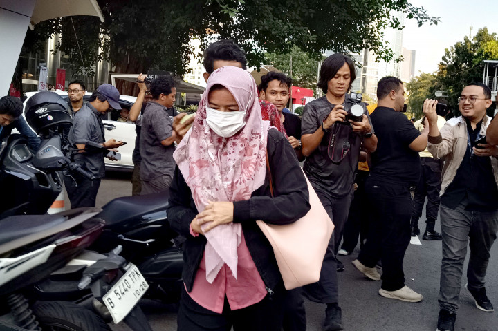 “Bahwa penahanan ada syarat-syarat dan ketentuan misalnya yang bersangkutan melarikan diri, menghilangkan barang bukti itu ada di penyidik kewenangannya,” kata Tessa di Gedung Merah Putih KPK, Jakarta Selatan, Selasa, 13 Agustus 2024.
