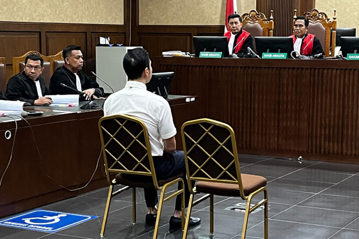 Pengadilan Tipikor pada Pengadilan Negeri Jakarta Pusat menggelar sidang perdana kasus dugaan korupsi pengelolaan tata niaga komoditas timah dengan terdakwa sekaligus suami Artis Sandra Dewi, Harvey Moeis hari ini, 14 Agustus 2024. Majelis sudah membuka persidangan.