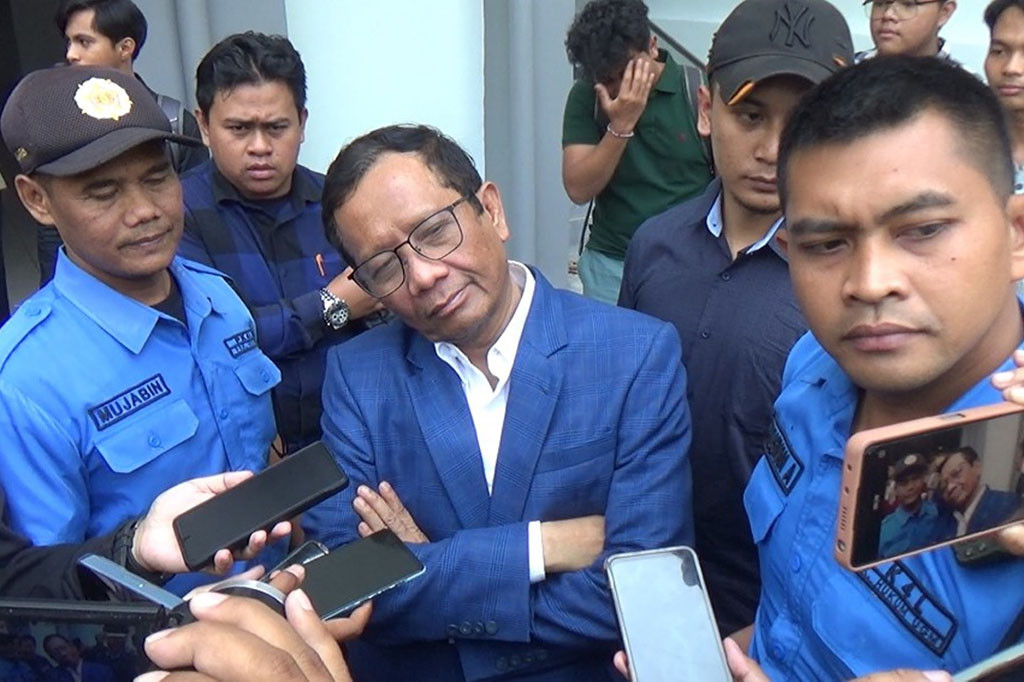 Guru Besar Fakultas Ilmu Hukum Tata Negara Prof. Mahfud MD menegaskan, Indonesia sebagai negara demokrasi kini mengalami pergeseran.