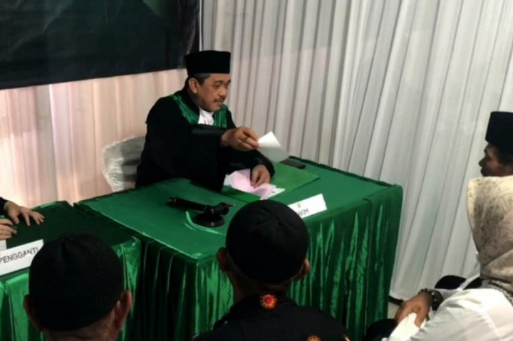 Kementrian Agama dan Pengadilan Agama Majalengka menggelar istbat nikah massal dalam rangka menyambut HUT Kemerdekaan RI ke-79 di Gedung Islamic Center dan tanpa dipungut biaya.