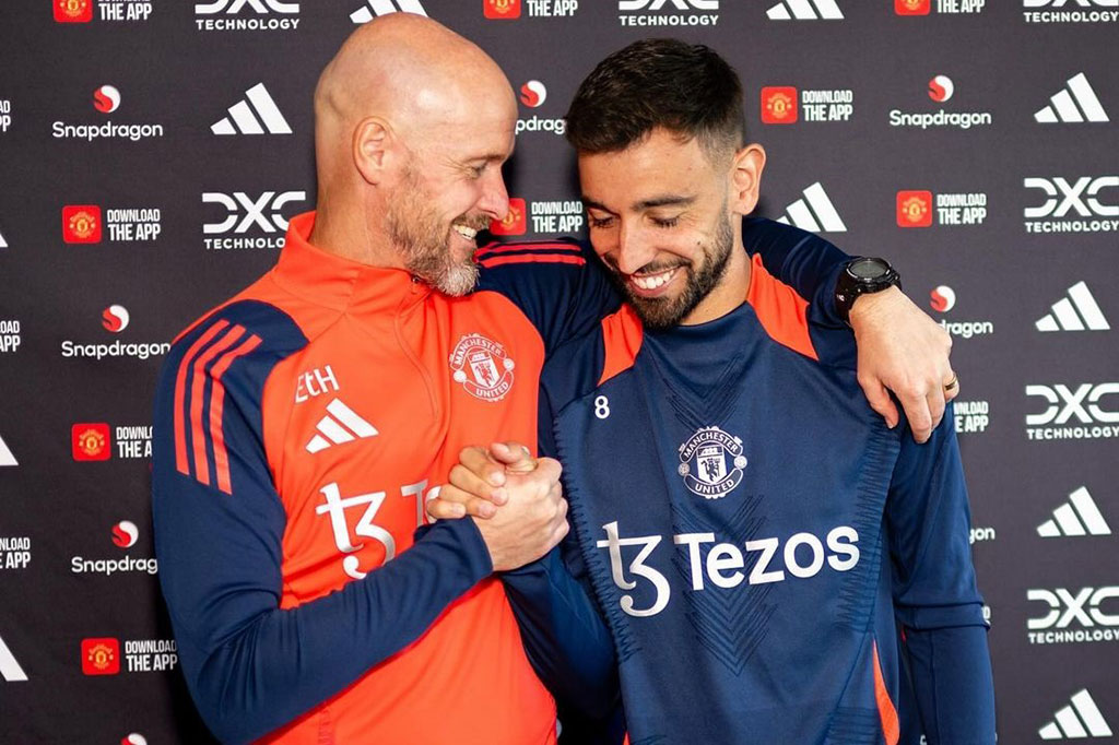 Bruno Fernandes telah membuat 234 penampilan mencetak 78 gol dan 67 assist untuk Manchester United di semua kompetisi. Dia berhasil mempersembahkan trofi Piala Liga dan Piala FA di bawah Erik ten Hag. 