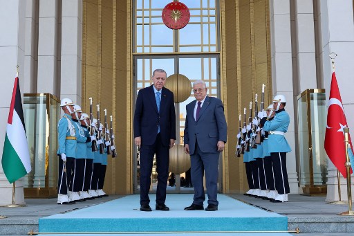 Abbas akan berpidato di hadapan parlemen Turki pada Kamis, 15 Agustus. Abbas akan menyoroti serangan Israel di wilayah Palestina, khususnya di Gaza.