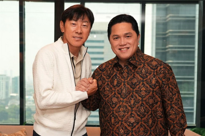 Ketua Umum Persatuan Sepak Bola Seluruh (PSSI) Indonesia Erick Thohir mengaku merasa sumringah bisa kembali bertemu pelatih timnas Indonesia Shin Tae-yong (STY) dalam keadaan sudah sehat dan siap bekerja untuk timnas.