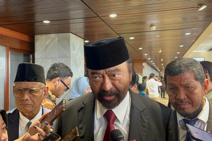 Modal tersebut, kata Surya Paloh, dapat digunakan untuk berkontribusi membangun bangsa melalui jalur-jalur yang lain. Oleh karena itu, dia yakin Anies akan menerima keputusan politik Partai Nasdem dengan lapang dada.