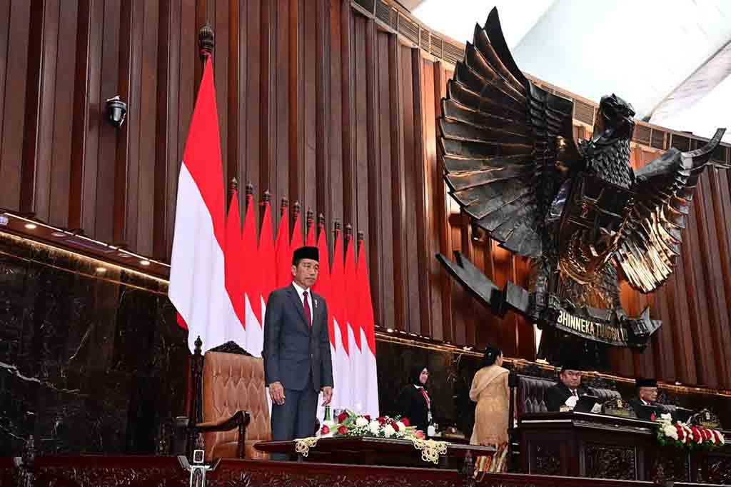 Presiden Joko Widodo menyampaikan pencapaian penting dalam pembangunan infrastruktur dan sumber daya manusia (SDM) selama 10 tahun terakhir dalam pidatonya di Gedung Nusantara MPR/DPR/DPD RI, Jakarta, pada Jumat, 16 Agustus 2024. Pidato ini juga menjadi pengantar atas Rancangan Undang-Undang tentang Anggaran Pendapatan dan Belanja Negara (APBN) Tahun Anggaran 2025 beserta Nota Keuangannya.