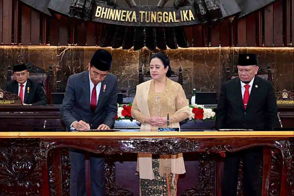 “Pertumbuhan ekonomi Indonesia selalu terjaga di kisaran 5 persen, lebih tinggi dibandingkan rata-rata pertumbuhan global yang sebesar 3,4 persen,” ujar Presiden.