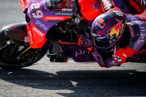 Pembalap Prima Pramac Jorge Martin memecahkan rekor lap untuk merebut posisi pole dalam Grand Prix Austria pada sesi kualifikasi di Sirkuit Red Bull Ring, Sabtu, 17 Agustus 2024.
