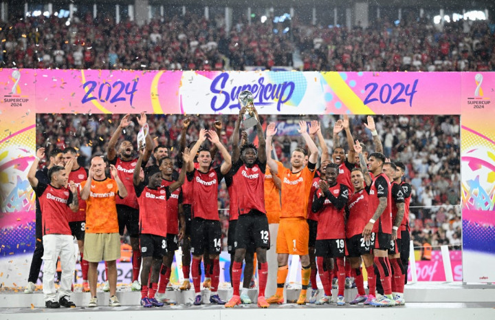 Piala Super Jerman merupakan ajang yang mempertemukan juara Bundesliga dengan DFB Pokal pada musim lalu. Tapi, berhubung Leverkusen menjuarai kedua ajang tersebut, maka Stuttgart yang merupakan runner-up Bundesliga jadi lawan Die Werkself di Piala Super Jerman.