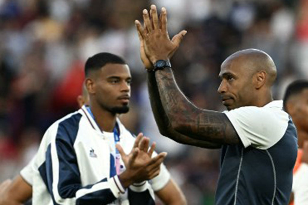 Federasi Sepak Bola Prancis (FFF) menyatakan legenda sepak bola Thierry Henry mundur dari jabatan pelatih tim nasional U-23 negaranya karena alasan pribadi.