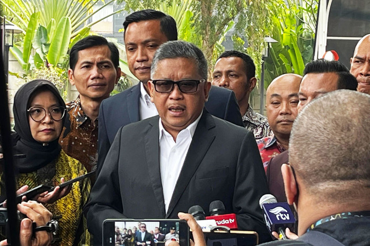 Hasto belum mengetahui pertanyaan penyidik dalam pemeriksaan nanti. Namun, dia berjanji akan kooperatif memberikan semua keterangan yang dibutuhkan. “Saya akan memberikan keterangan yang sebaik-baiknya,” ucap Hasto.