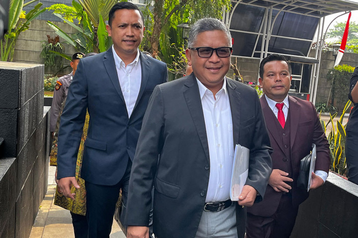 Sekretaris Jenderal (Sekjen) Partai Demokrasi Indonesia Perjuangan (PDIP) Hasto Kristiyanto memenuhi panggilan Komisi Pemberantasan Korupsi (KPK) hari ini, 20 Agustus 2024. 