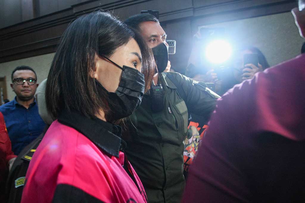 Manajer PT Quantum Skyline Exchange Helena Lim menjalani sidang perdana kasus dugaan korupsi dalam pengelolaan tata niaga komoditas timah di wilayah izin usaha pertambangan PT Timah Tbk. pada 2015-2022.