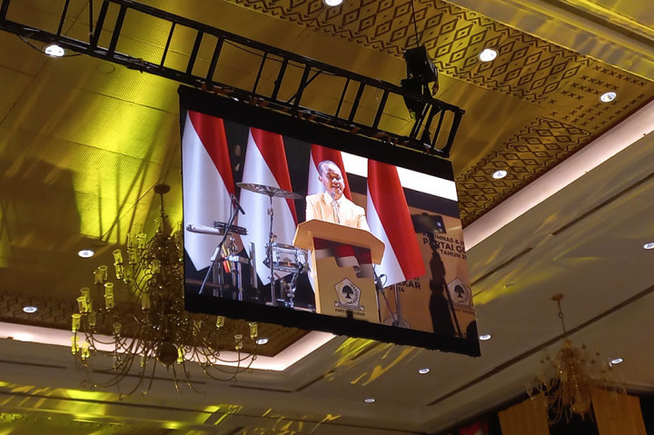 Sebelum persetujuan tersebut, Bahlil pun sempat menyampaikan visi dan misinya di hadapan peserta musyawarah. Dia pun menyampaikan beberapa poin, di antaranya soal dukungan Partai Golkar terhadap pemerintahan Presiden Terpilih Prabowo Subianto dan Wakil Presiden Terpilih Gibran Rakabuming Raka.