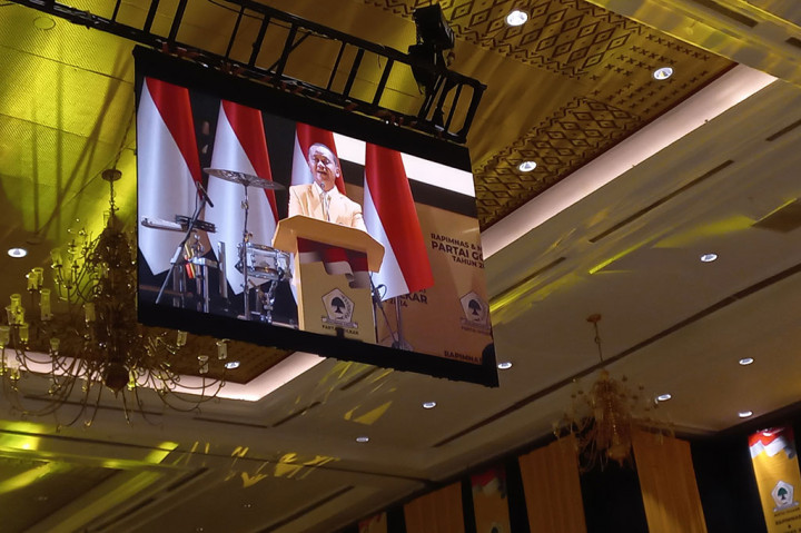 Selain itu, dia juga menyampaikan bakal membawa Partai Golkar lebih baik lagi di waktu ke depan, dan juga ingin memberikan kesempatan bagi para kader partai di daerah untuk bisa menjadi pengurus pusat.