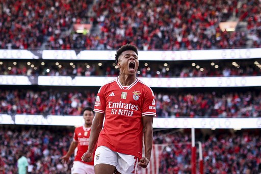Klub Liga Italia Napoli resmi mengumumkan kedatangan penyerang sayap David Neres dari klub Liga Portugal Benfica pada bursa transfer pemain musim panas ini.