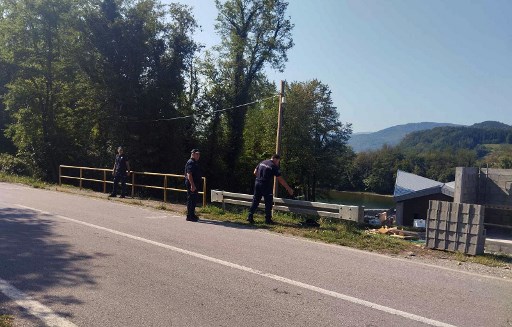 Sebuah kapal yang membawa 30 migran ilegal tenggelam di perbatasan antara Serbia dan Bosnia-Herzegovina dekat Kota Ljubovija, Kamis, 22 Agustus 2024.