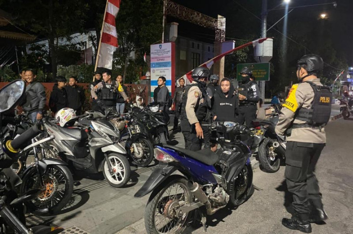 Tim Samurai yang merupakan skuad elite bentukan baru Polresta Solo untuk penertiban keamanan, dikerahkan untuk membubarkan aksi balapan liar di kawasan Juanda, sementara Tim Sparta menjadi daya dobrak Satuan Lalu Lintas dan Polsek dalam razia kendaraan motor knalpot bising atau brong yang meresahkan masyarakat.