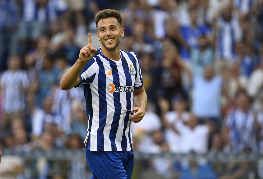 Juventus resmi mengumumkan Nico Gonzalez sebagai pemain barunya yang didatangkan dalam status pinjaman dari klub rival Serie A, Fiorentina.