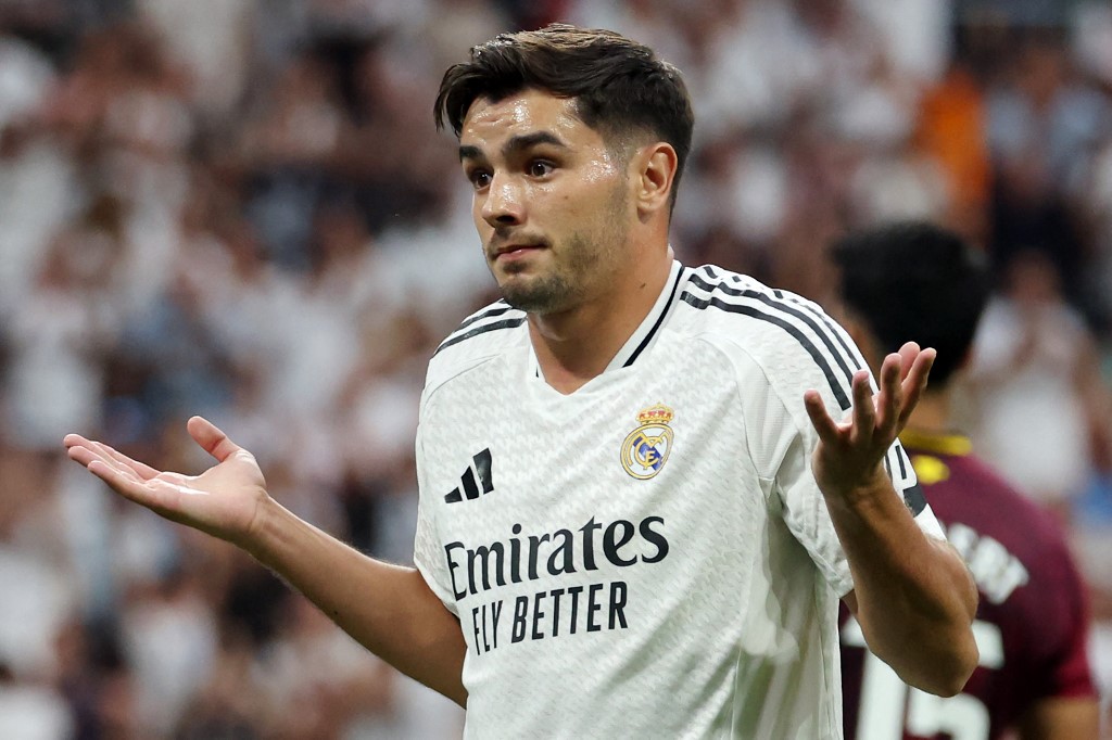 Mendapat momentum, Madrid terus menekan pertahanan Valladolid. Tapi, tuan rumah harus menunggu hingga menit ke-88 untuk menggandakan keunggulan setelah Brahim Diaz menyelesaikan umpan Eder Militao.