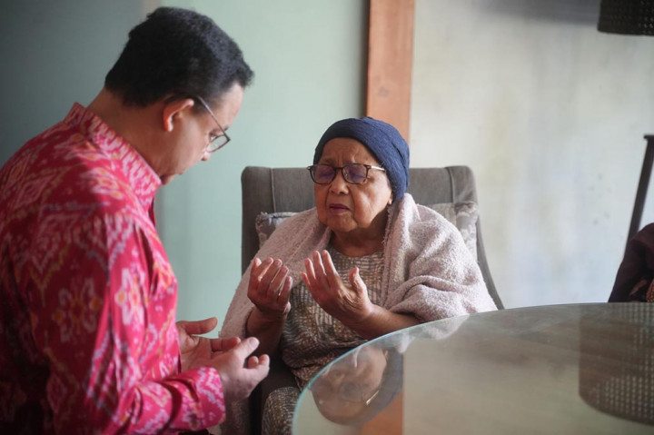 “Anies berangkat dulu ya, mohon doa restunya semoga dilancarkan hari ini,” kata Anies dikutip dari keterangan tertulis, Senin, 26 Agustus 2024.