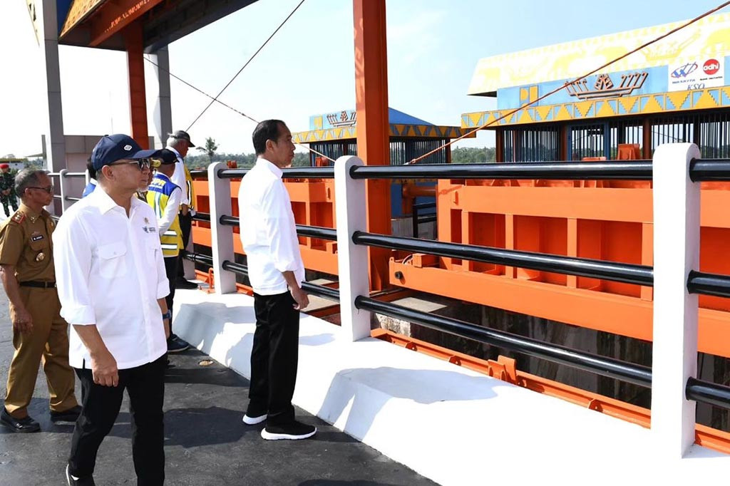 Oleh karenanya, Presiden mengapresiasi selesainya pembangunan Bendungan Margatiga yang telah dilaksanakan sejak tahun 2017. Bendungan yang dibangun dengan nilai investasi Rp846 miliar ini memiliki luas genangan sebesar 2.313 hektare dengan daya tampung 42 juta meter kubik.