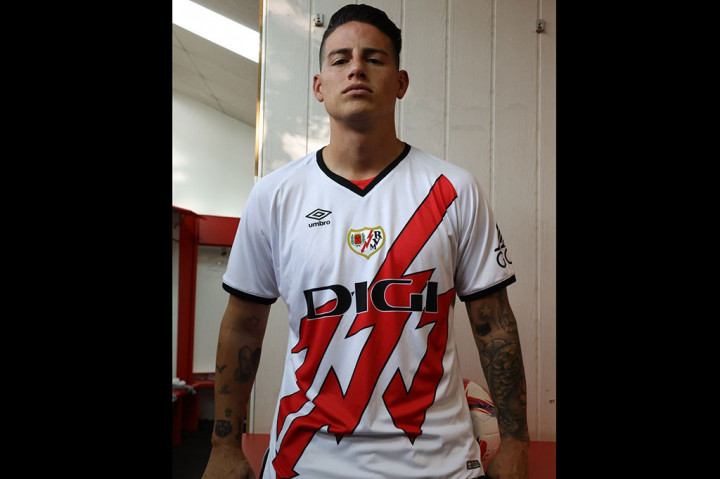 Di timnas Kolombia, dirinya bermain di 106 pertandingan dan melesakkan 28 gol. James membawa timnas Kolombia menduduki peringkat kedua Copa America 2024 dan peringkat ketiga Copa America 2016. Dia pun ikut mengantar timnas Kolombia ke perempat final Piala Dunia 2014 dan 16 besar Piala Dunia 2018.