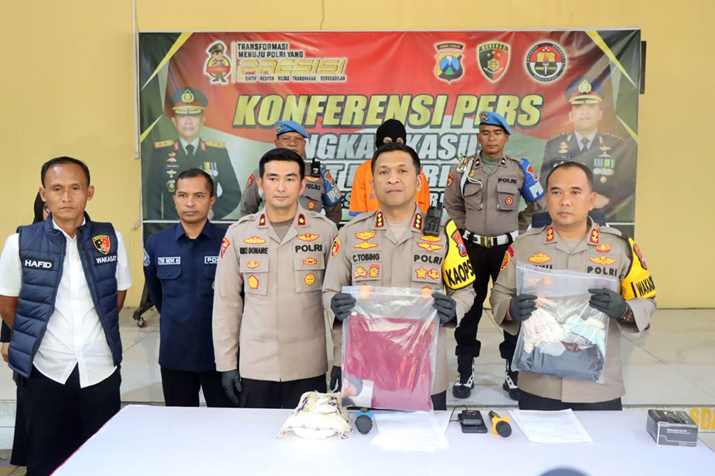 SW ditangkap di sebuah ruko di kawasan Candi Sidoarjo, Jawa Timur pada 15 Agustus 2024 lalu. Namun polisi baru merilis penangkapan tersebut pada Senin sore, 26 Agustus setelah melakukan pemeriksaan mendalam.