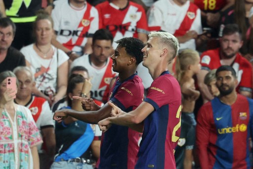 Gol Unai Lopez membawa tim tuan rumah unggul lebih dulu sebelum Pedri menyamakan kedudukan unit Barcelona. Dani Olmo yang debut bersama El Barca langsung menjadi pahlawan kemenangan berkat golnya.