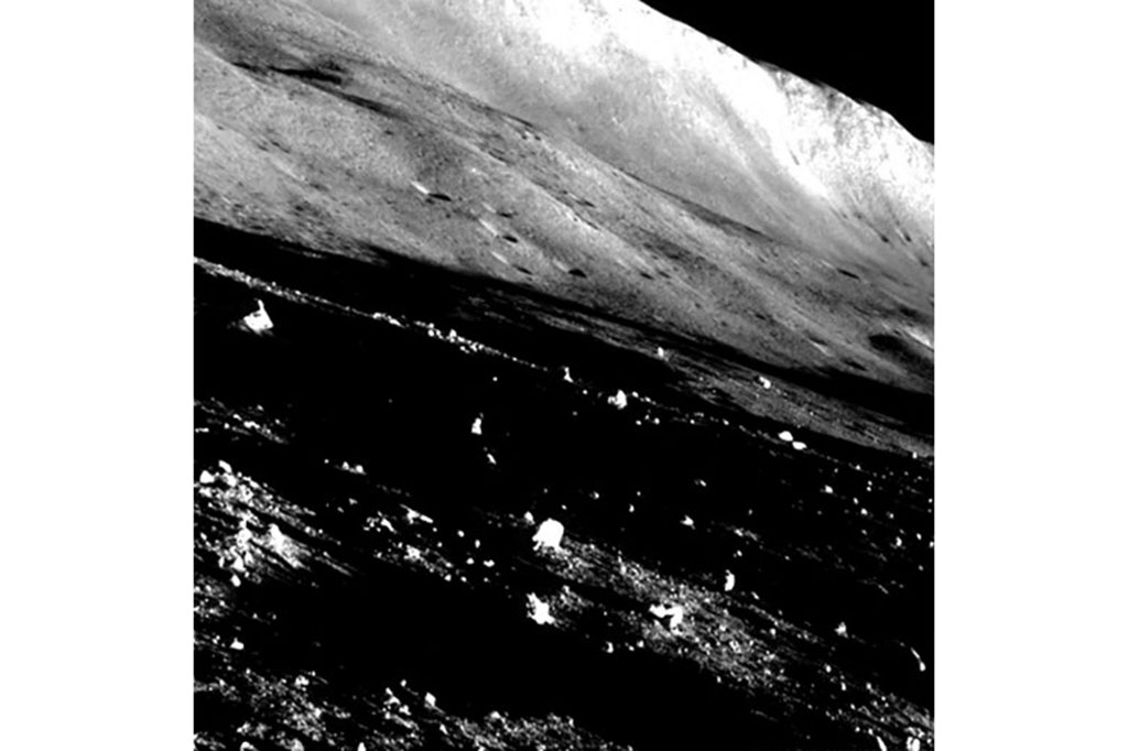 Dalam sebuah pernyataan pada Senin, Badan Eksplorasi Dirgantara Jepang (JAXA) mengatakan bahwa mereka mengakhiri operasi Smart Lander for Investigating Moon (SLIM) di permukaan Bulan pada Jumat.
