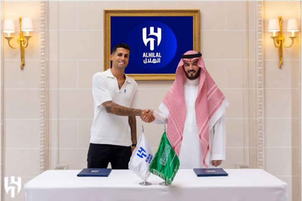 Di Al Hilal, Cancelo bergabung dengan bintang-bintang sepak bola dunia yang lebih dahulu bermain di klub berjuluk Al-Za'eem atau The Blue Waves ini seperti Bono, Kalidou Koulibaly, Renan Lodi, Sergej Milinkovic-Savic, Ruben Neves, Aleksandar Mitrovus, Malcon, dan Neymar. D