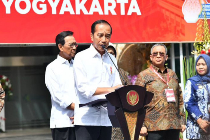 Jokowi mengungkapkan jumlah kematian ibu di Indonesia berada pada ranking kesembilan dari 10 negara di ASEAN. Sementara, kematian anak berada di ranking ketujuh dari 10 negara di ASEAN. Untuk itu Kepala Negara mengapresiasi pembangunan Gedung Pelayanan Kesehatan Ibu dan Anak Sardjito Yogyakarta yang menghabiskan anggaran sebesar Rp267 miliar.