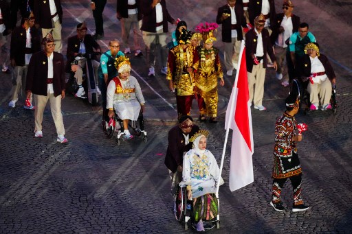 Leli Marlina merupakan satu-satunya atlet para tenis meja yang tampil pada Paralimpiade 2024. Sementara Muhammad Fadli Immammudin juga merupakan satu-satunya atlet para balap sepeda yang lolos pada ajang empat tahunan ini.