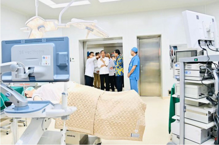 Presiden berharap dengan fasilitas yang lengkap, RSHS bisa menjadi contoh rumah sakit digital modern yang diikuti standar kualitas dan manajemen yang baik.