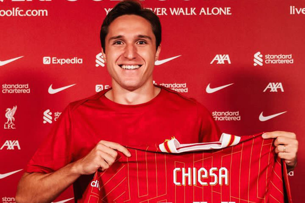 Pemain 26 tahun itu diikat Liverpool kontrak selama empat tahun. Adapun nilai transfer 12,5 juta pound itu disebut-sebut terbagi atas 10 juta pound sebagai nilai dasar dan 2,5 juta pound tergantung kepada penampilannya selama di Anfield.