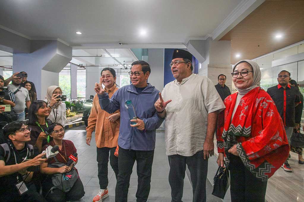 Pasangan calon (paslon) gubernur dan calon wakil gubernur (cagub-cawagub) DKI Jakarta Pramono Anung dan Rano Karno tiba di Rumah Sakit Umum Daerah (RSUD) Tarakan Jakarta, Gambir, Jakarta Pusat untuk menjalani pemeriksaan kesehatan, Jumat, 30 Agustus 2024.