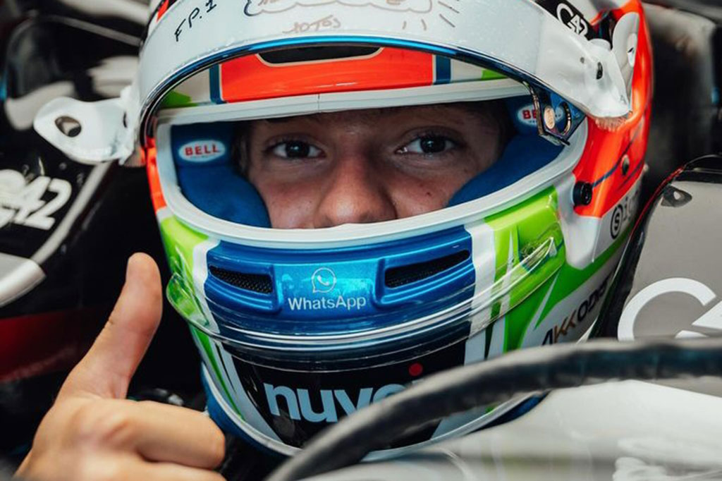 Pembalap berusia 18 tahun itu telah menyesuaikan diri dengan berkompetisi di F2 dengan program pengujian di mesin F1 spek lama bersama Mercedes.