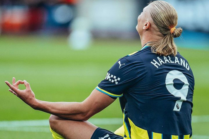 Kemenangan Manchester City hadir berkat tiga gol yang dicetak Erling Haaland, sedangkan West Ham sempat memperkecil ketertinggalan lewat gol bunuh diri Ruben Dias.