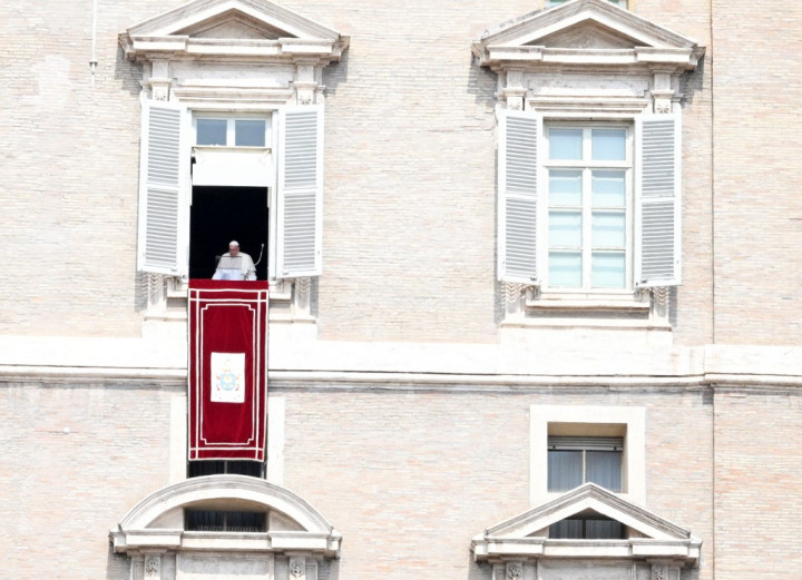 Paus Fransiskus menyatakan bahwa negosiasi gencatan senjata Gaza yang sedang berlangsung seharusnya tidak dihentikan.