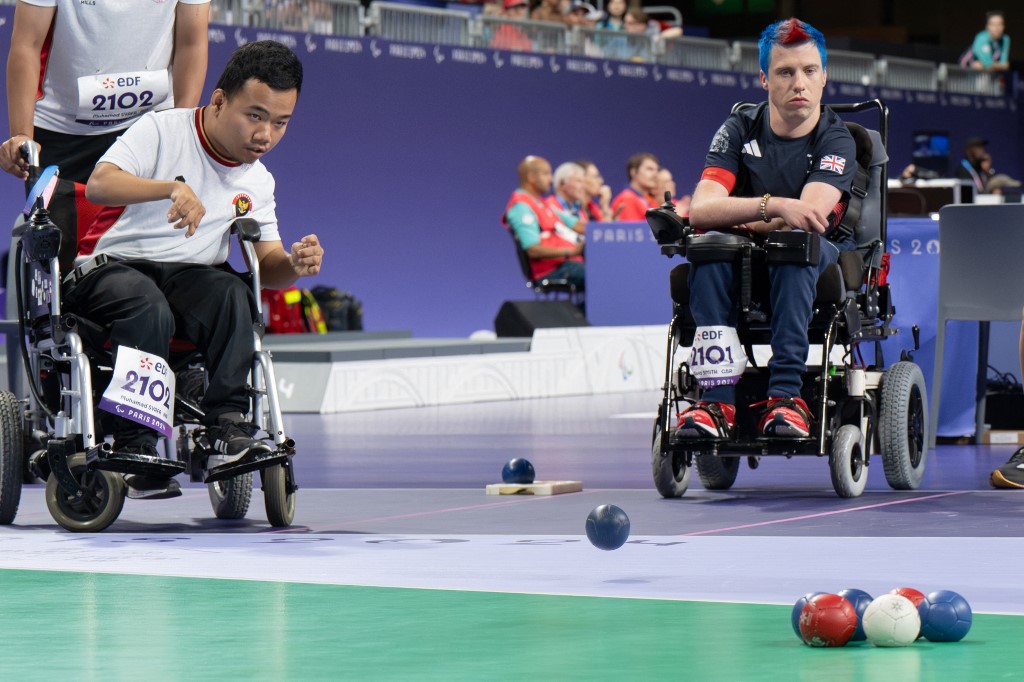 Kesuksesan Gischa Zayana diikuti oleh Muhammad Afrizal Syafa yang juga berhasil meraih medali perunggu setelah melalui pertandingan sengit melawan atlet boccia nomor satu dunia, David Smith dari Britania Raya.